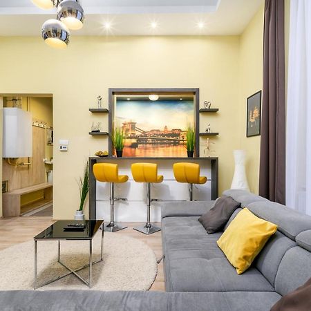 Downtown Deluxe-Two Bedroom Apartment With Sauna ブダペスト エクステリア 写真
