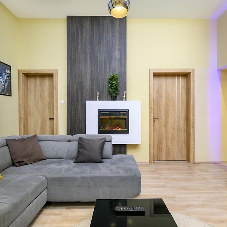 Downtown Deluxe-Two Bedroom Apartment With Sauna ブダペスト エクステリア 写真