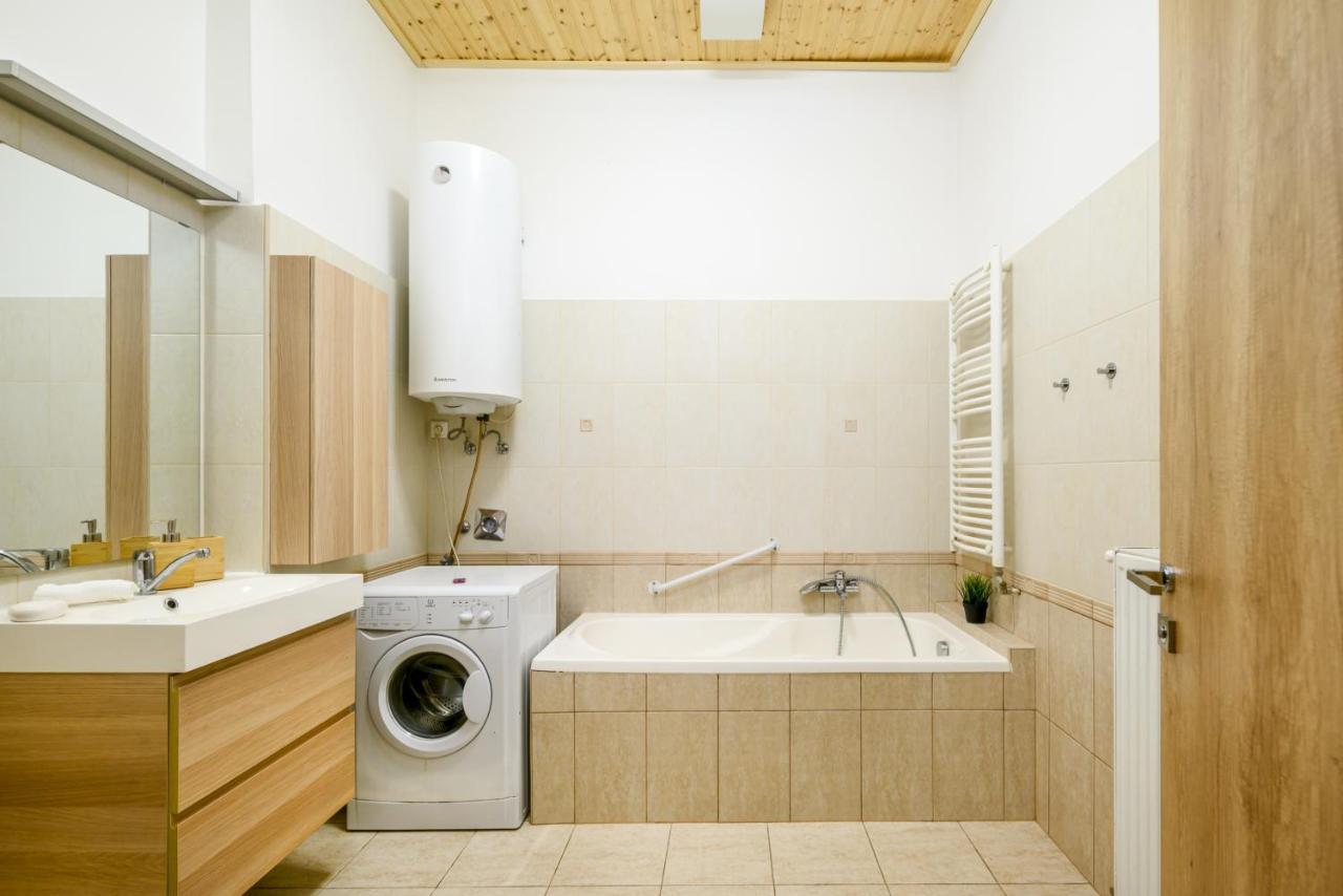 Downtown Deluxe-Two Bedroom Apartment With Sauna ブダペスト エクステリア 写真